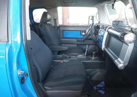 2007 Toyota Fj Cruiser z USA, uszkodzony, nr VIN JTEBU11F070072067